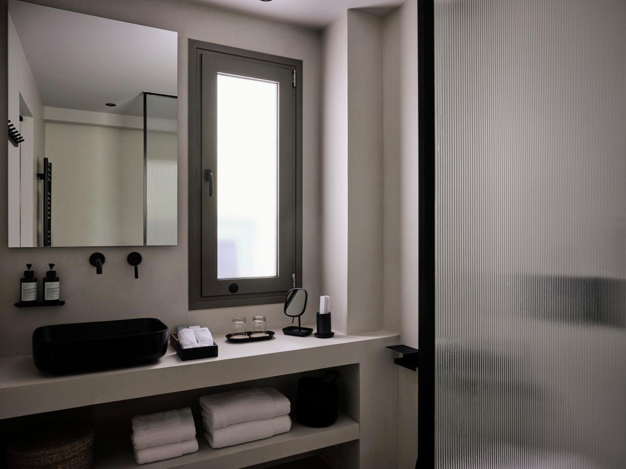 Bond Smart Living Suites Афіни Екстер'єр фото